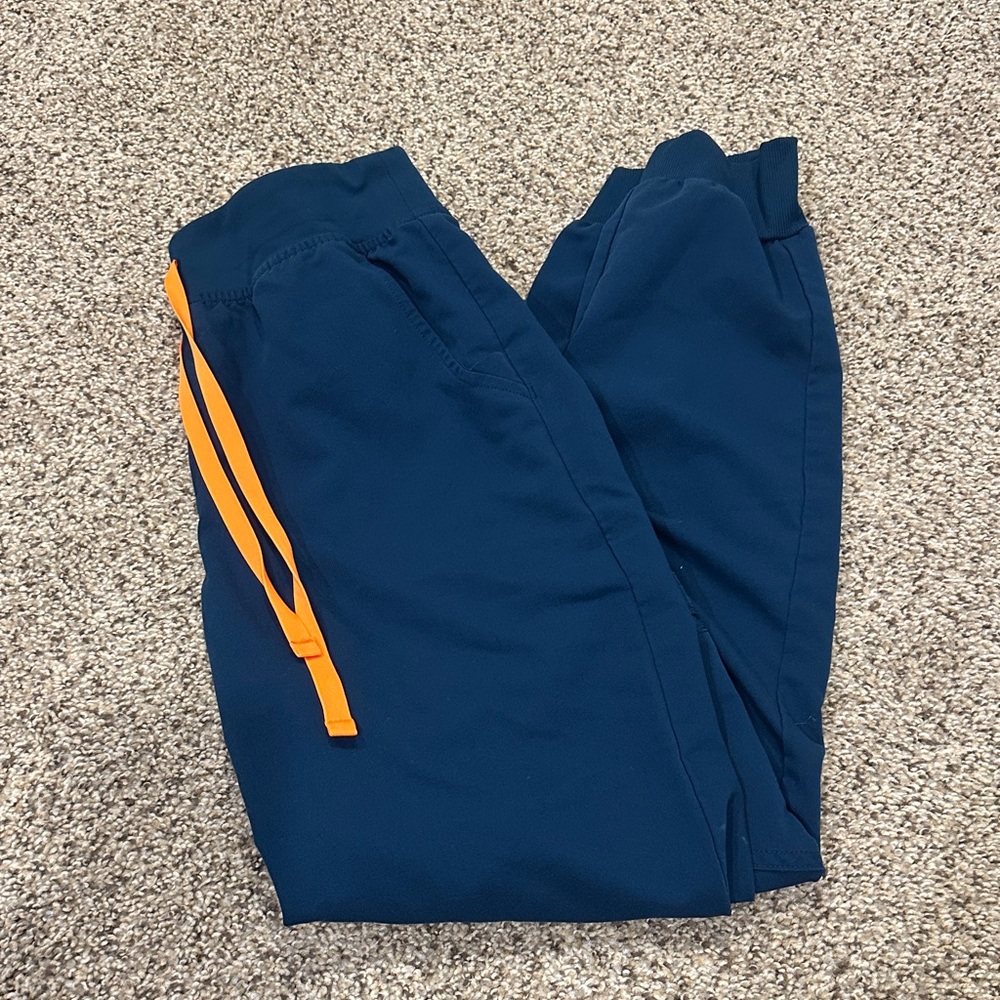 Figs high rise small scrub pants